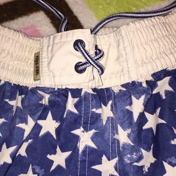 Shorts - Picture 2 of 3